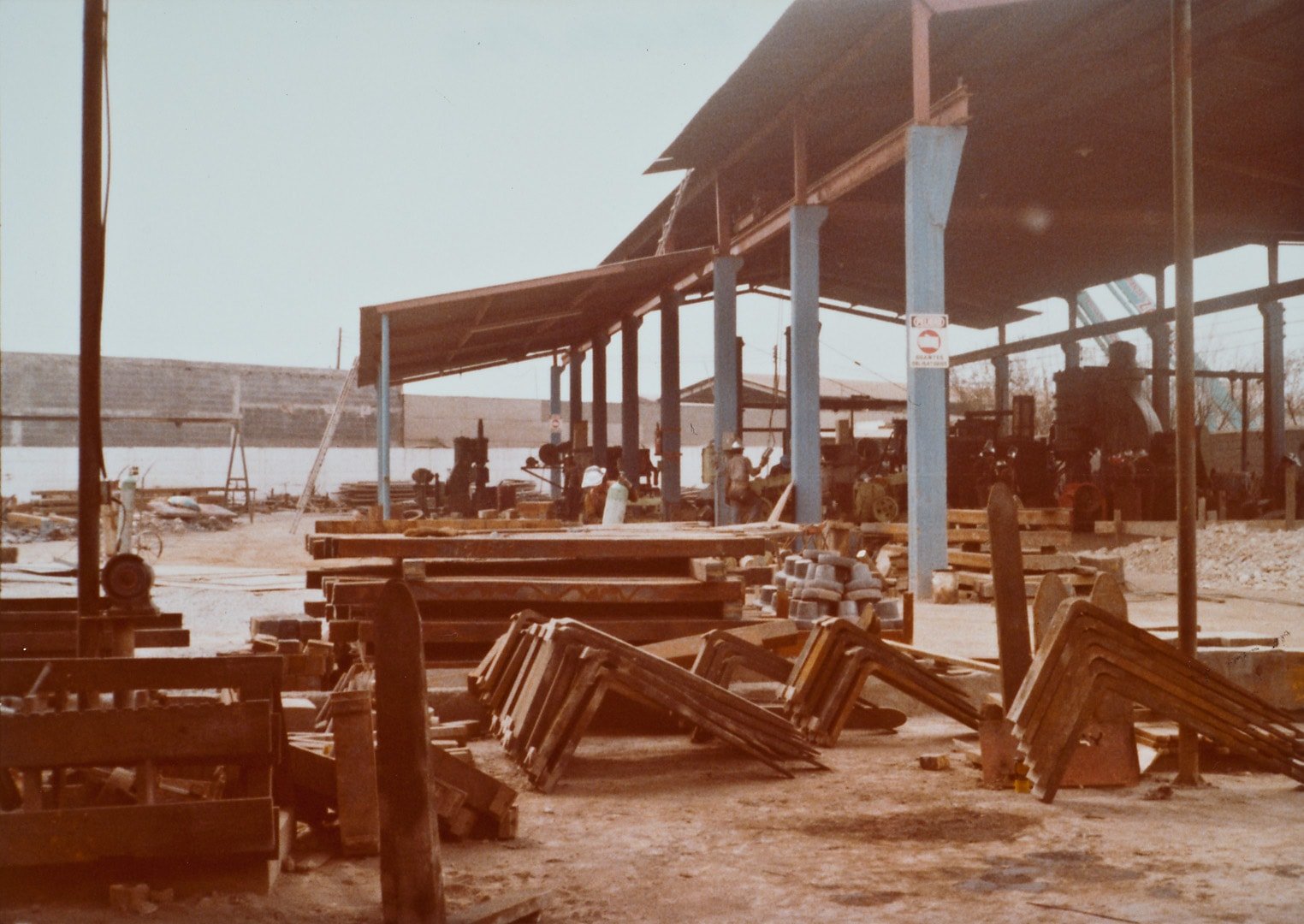 1977 BB1 Las Horquillas Para Montacargas Fueron El Producto Que Le Dieron Vida A FRISA En Sus Inicios
