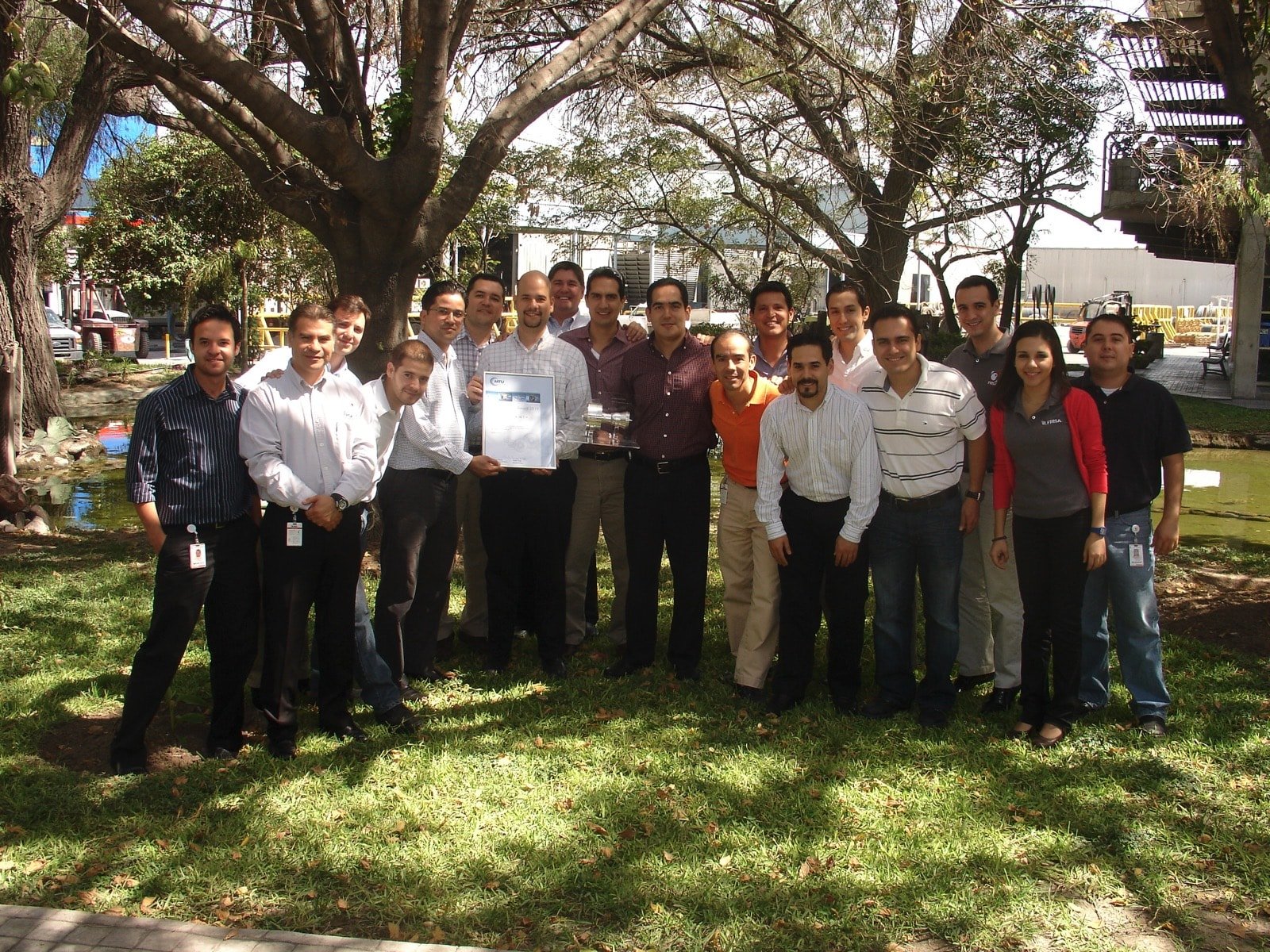 2011 DD En 2011 Recibimos El Reconocimiento Supplier Award Por Parte De Nuestro Cliente MTU