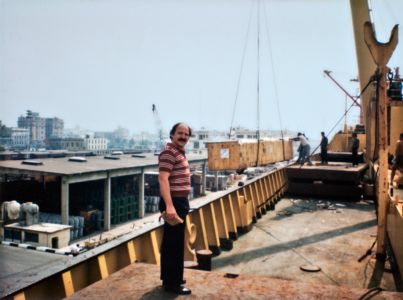 1982 00  Eduardo Garza T Recibiendo En El Puerto De Tampico La Prensa Y La Roladora Compradas En España 