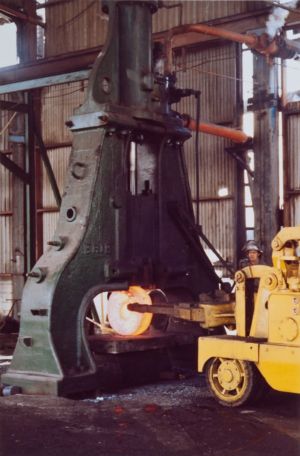 1982 Martillo Y Manipulador En Operación