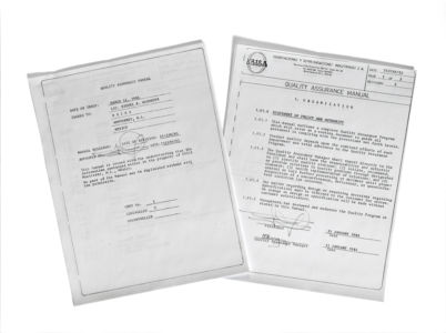 1985 Un Requisito Clave Para La Exportación Fue El Primer Manual De Aseguramiento De Calidad, Que En 1985 Ya Se Entregaba A Los Clientes Exigentes. Éste Establecía Los Procedimientos A Que Se Obligaba La Empresa, Desde Las Aprobaciones D