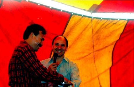 1988 Eduardo Garza T En Posada Navideña. En Aquella época Se Programaban Convivios Un Par De Veces Al Año. Se Realizaban Encuentros De Softbol Y Futbolito Y Se Terminaba Con Una Carne Asada. También Se Inició  La Práctica De Realizar 