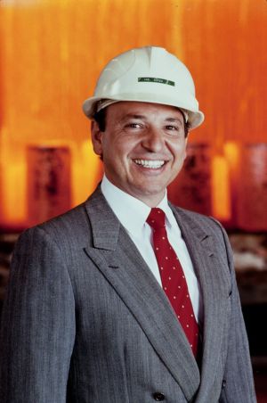 1989 Eduardo Garza T, Fundador De FRISA.