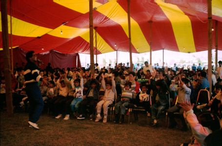 1990 AA1 En Ese Año, El Animador Invitado Fue El Payaso  Globito . 