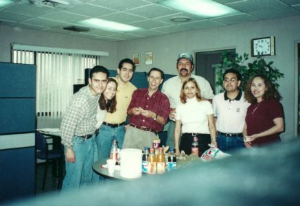 2000 Celebración De Cumpleaños En Oficinas