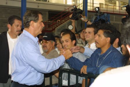 2003 AA Inauguración De FRISA Aerospace. Visita Del Presidente Vicente Fox. (11)