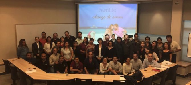 2014 Charla A Colaboradores Y Sus Familias 2014