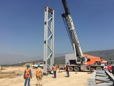 2015 AA1 2015 Montaje De La Primera Columna De La Nave Lingo
