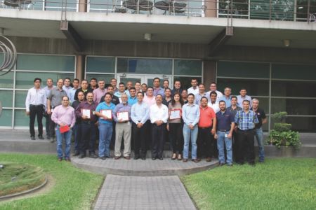 2017-ZZ-2017-Graduación-tercera-generación-del-diplomado-F